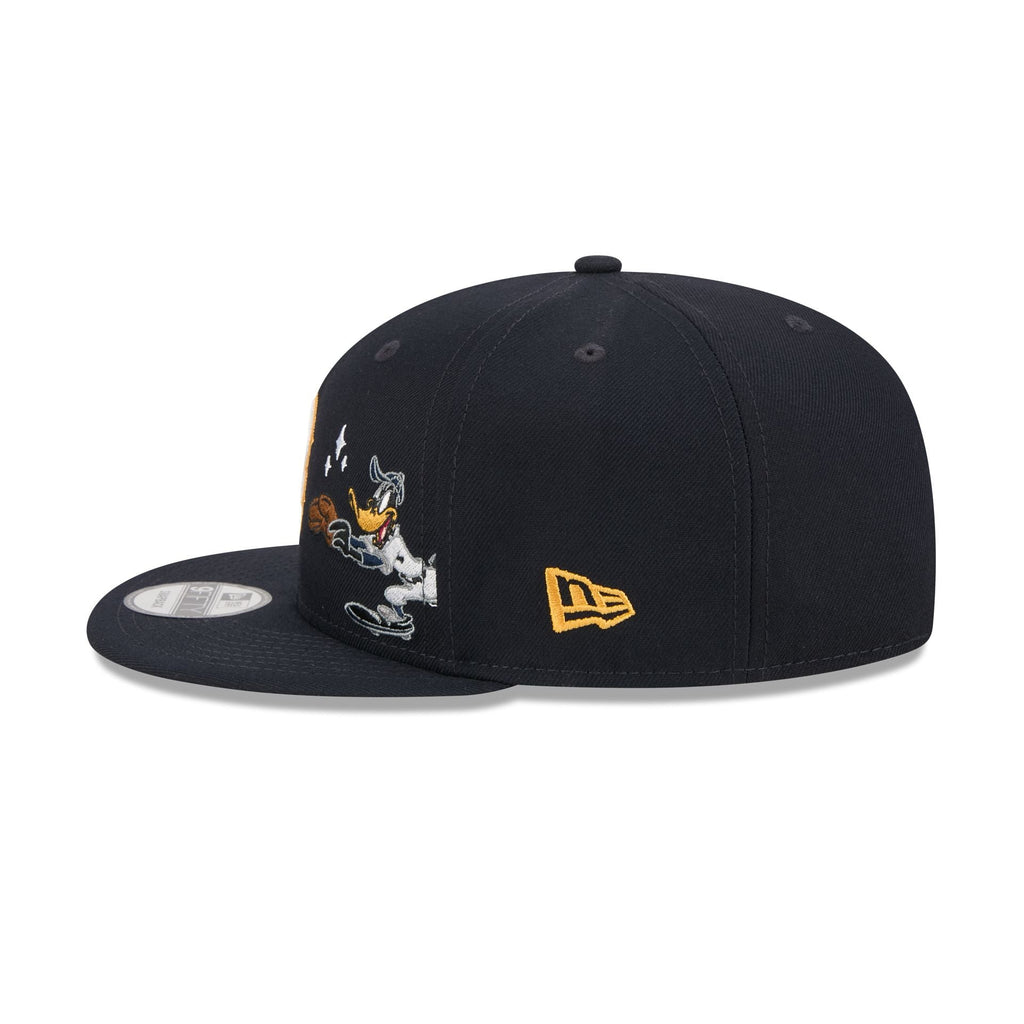 Boston Red Sox Daffy Duck Catch 9FIFTY Snapback Hat - Image 5