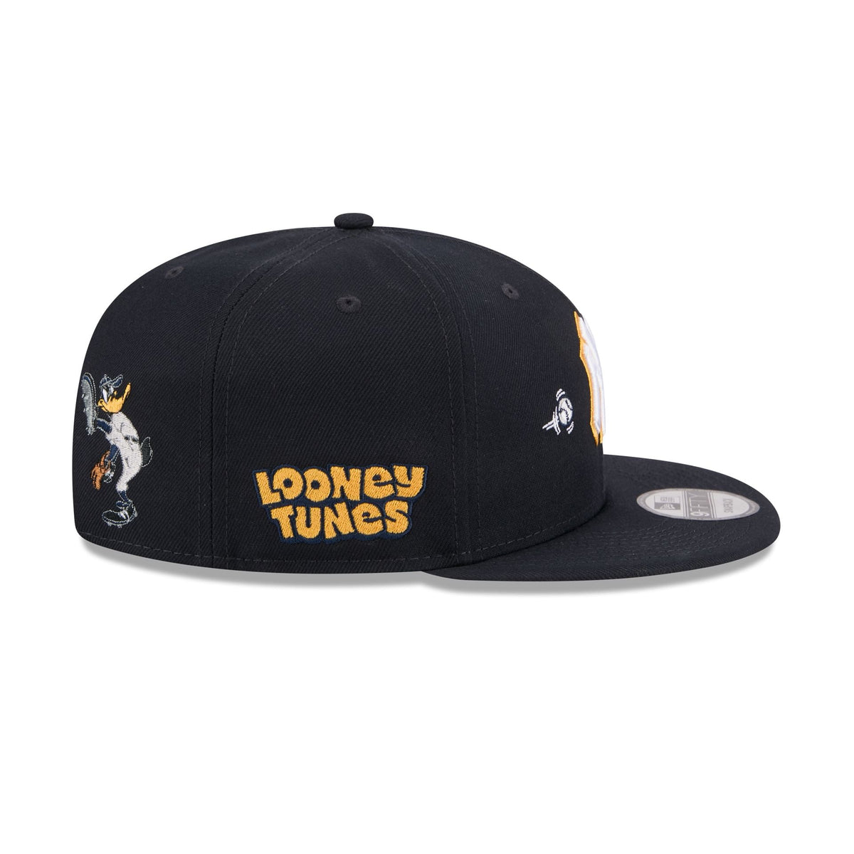 New York Yankees Daffy Duck Catch 9FIFTY Snapback Hat - Image 4