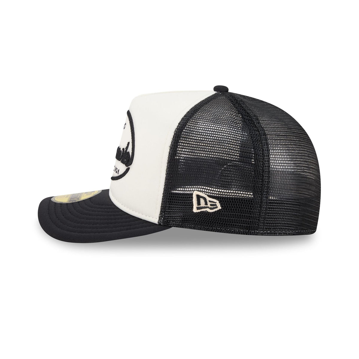 Chicago Blackhawks Chrome 59FIFTY Fitted Trucker Hat - Image 4