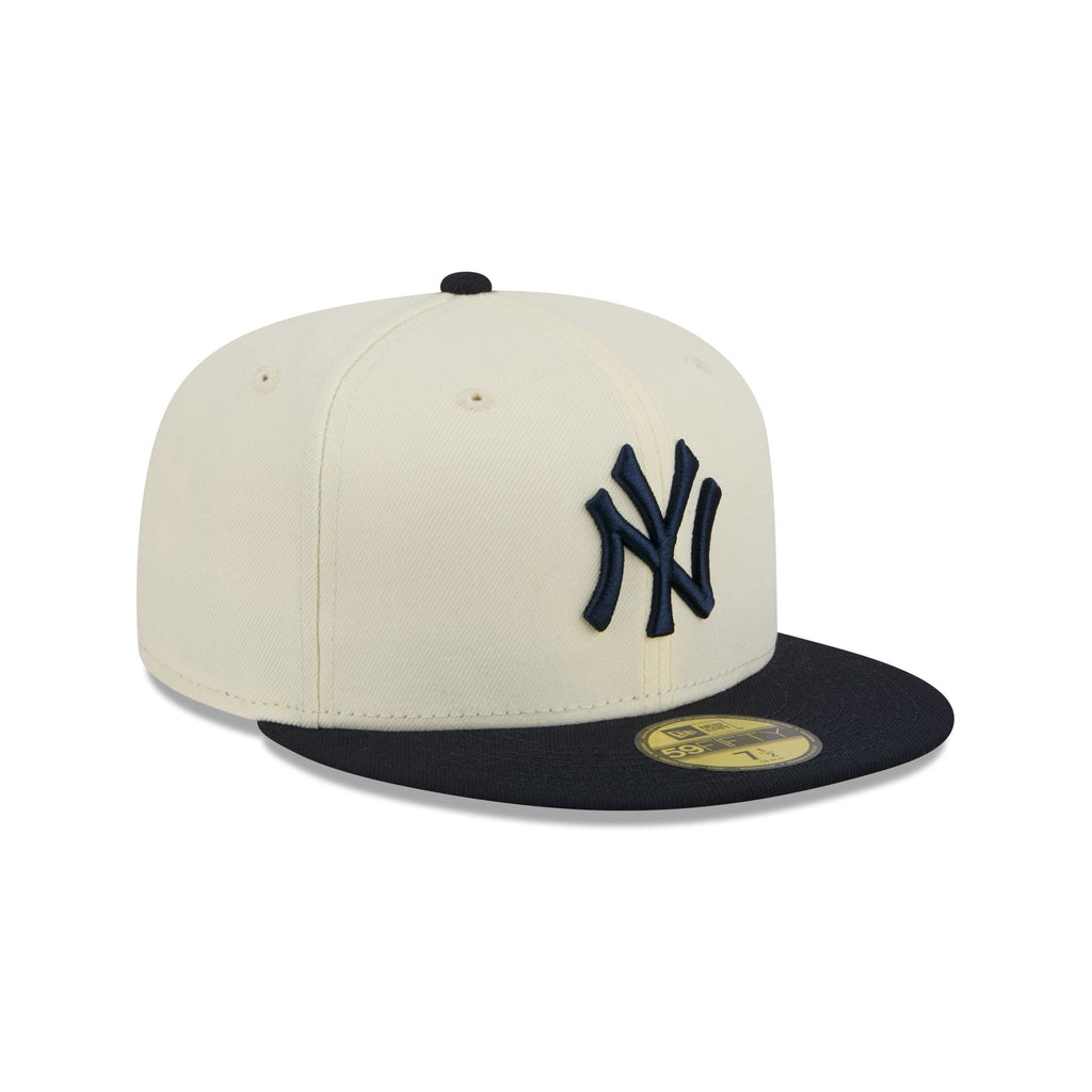 New York Yankees Chrome White Basic 59FIFTY Fitted Hat - Image 3