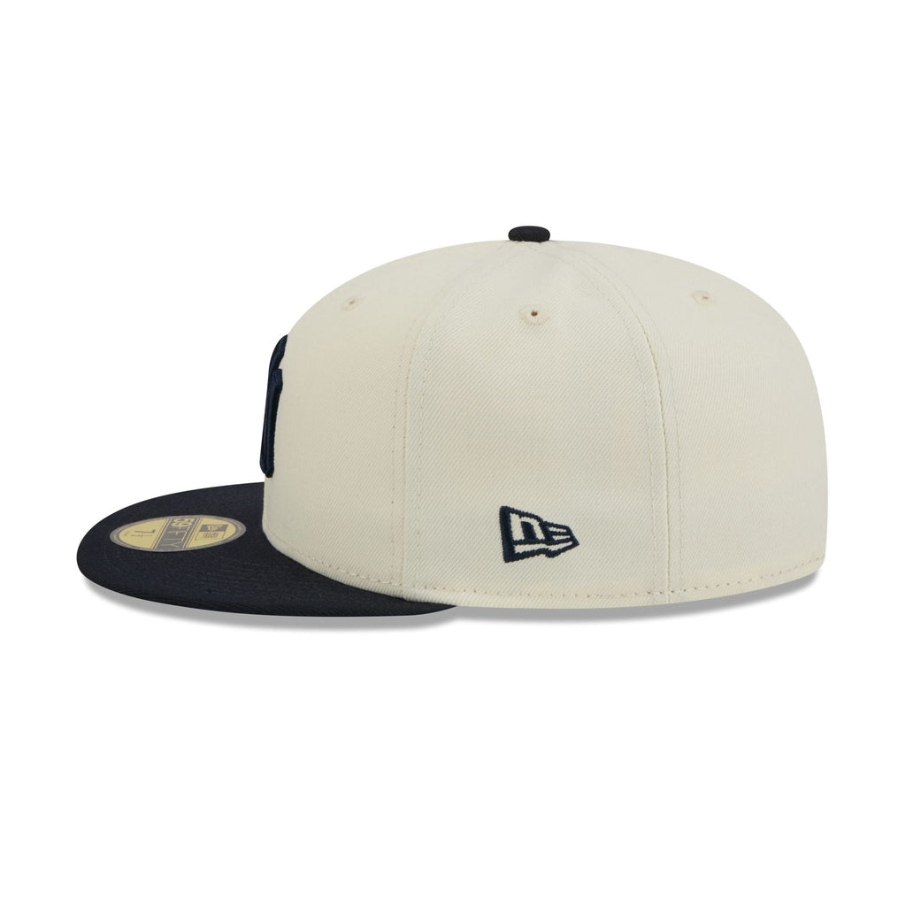 New York Yankees Chrome White Basic 59FIFTY Fitted Hat - Image 4