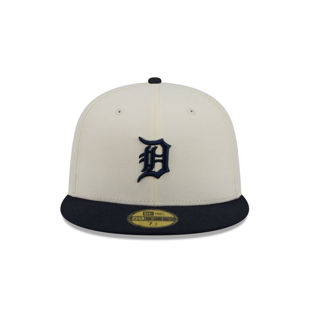 Detroit Tigers Chrome White Basic 59FIFTY Fitted Hat - Image 2