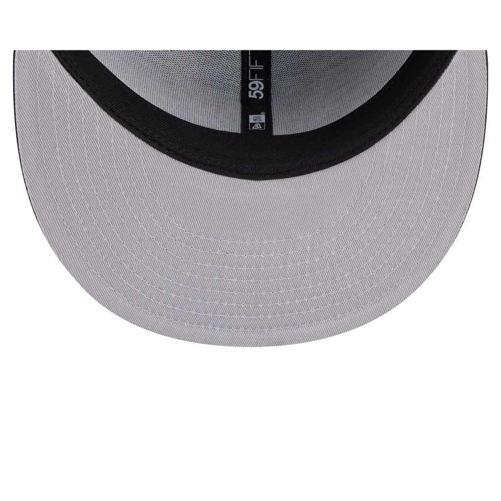 Chicago Bulls Black and White Basic 59FIFTY Fitted Hat - Image 7