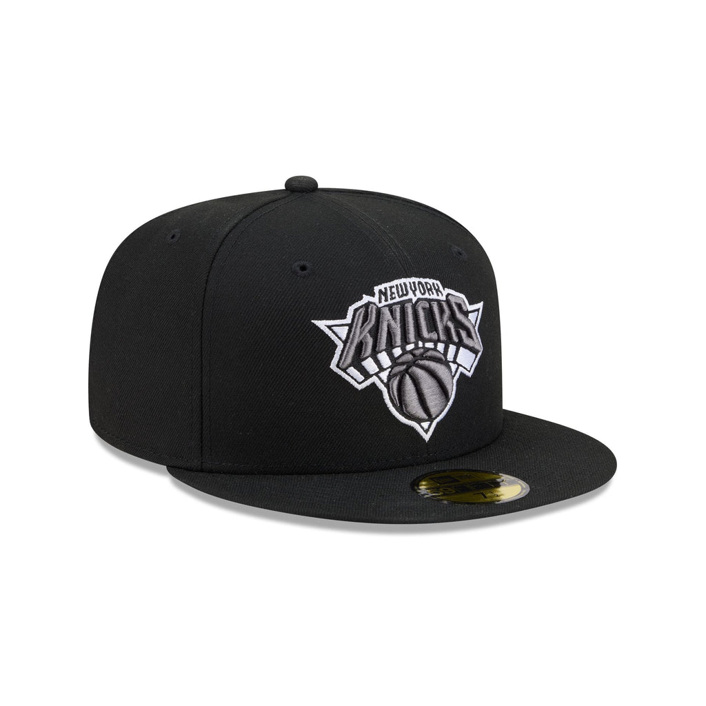 New York Knicks Black and White Basic 59FIFTY Fitted Hat - Image 3