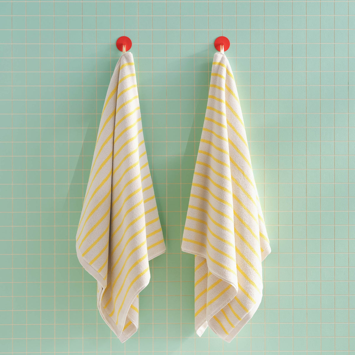 Super-Plush Set of 4 Bath Towel Bundle - Image 17