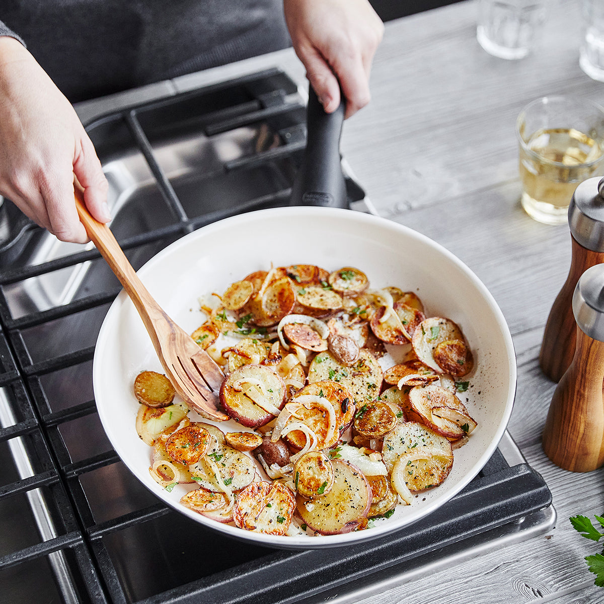 Rio Ceramic Nonstick 8" and 10" Frypan Set | Black - Image 4