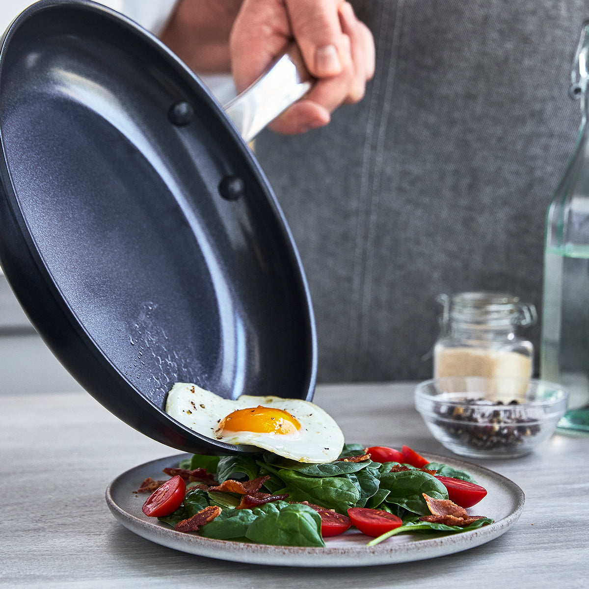Chatham Black Ceramic Nonstick 8" and 10" Frypan Set - Image 6