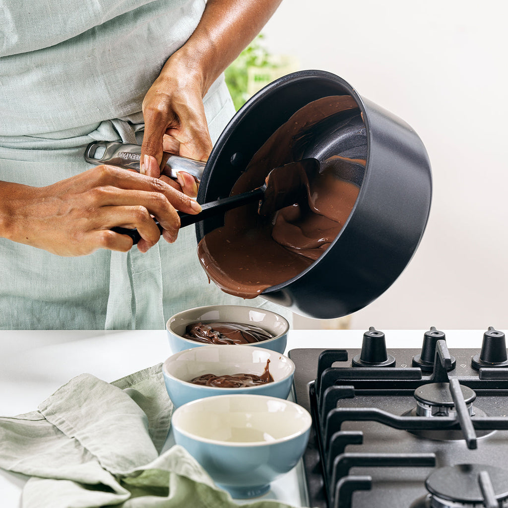 Chatham Black Ceramic Nonstick 11-Piece Cookware Set - Image 6