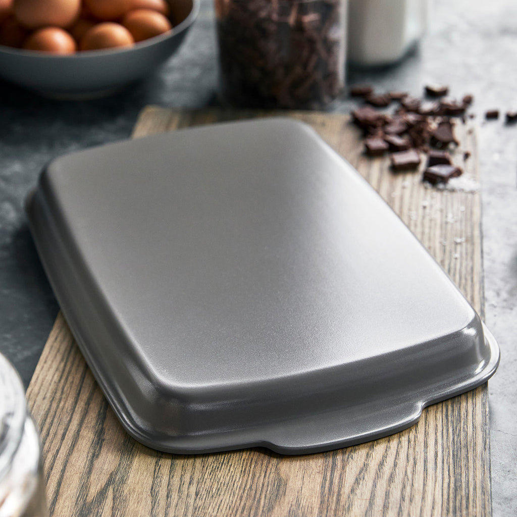 Premiere Ovenware Ceramic Nonstick 2-Piece 13" x 9" Quarter Sheet Pan Set - Image 7