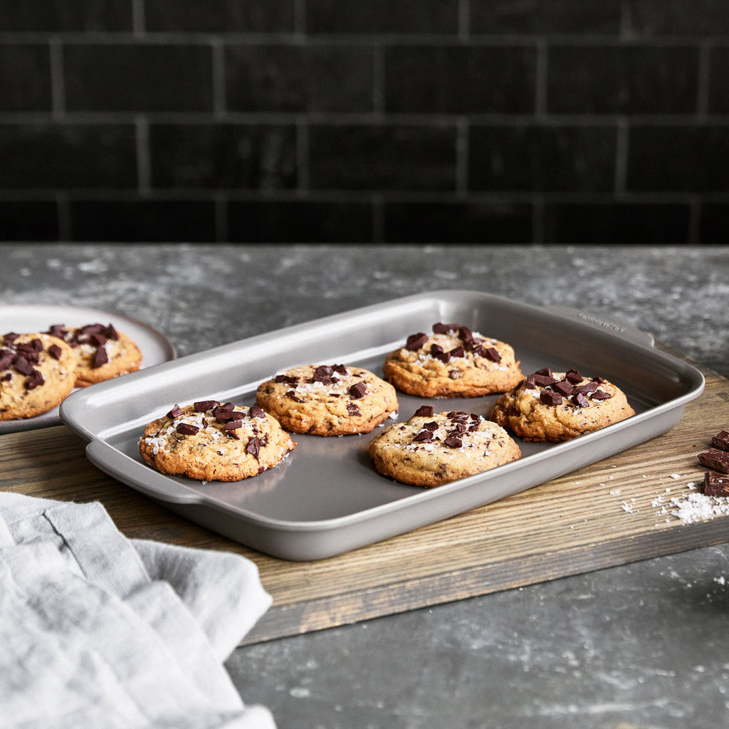 Premiere Ovenware Ceramic Nonstick 2-Piece 13" x 9" Quarter Sheet Pan Set - Image 4