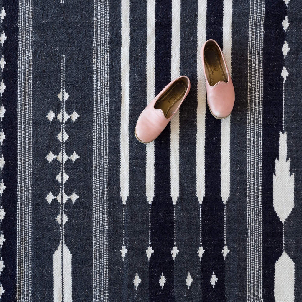 Sundari Handwoven Area Rug - Image 3