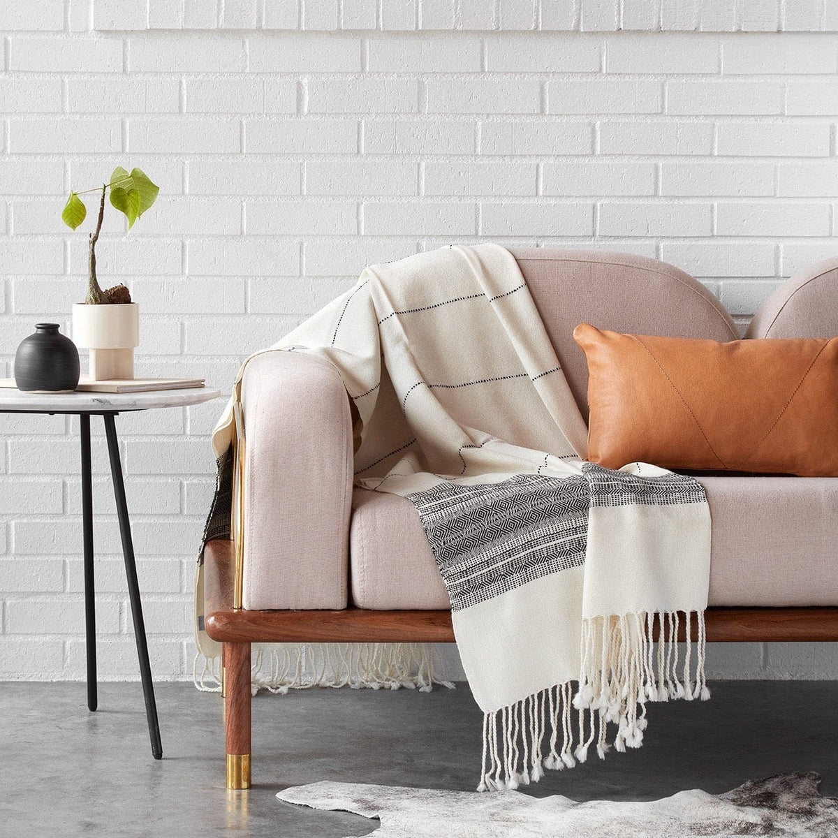 La Brisa Alpaca Throw - Image 2