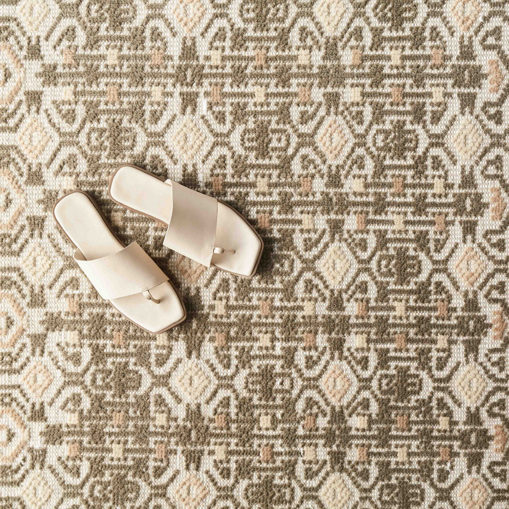 Hanita Hand-Knotted Area Rug - Image 4