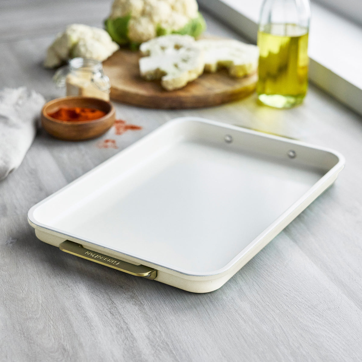 Reserve Bakeware 2-Piece 13" x 9" Quarter Sheet Pan Set | Cream - Image 2