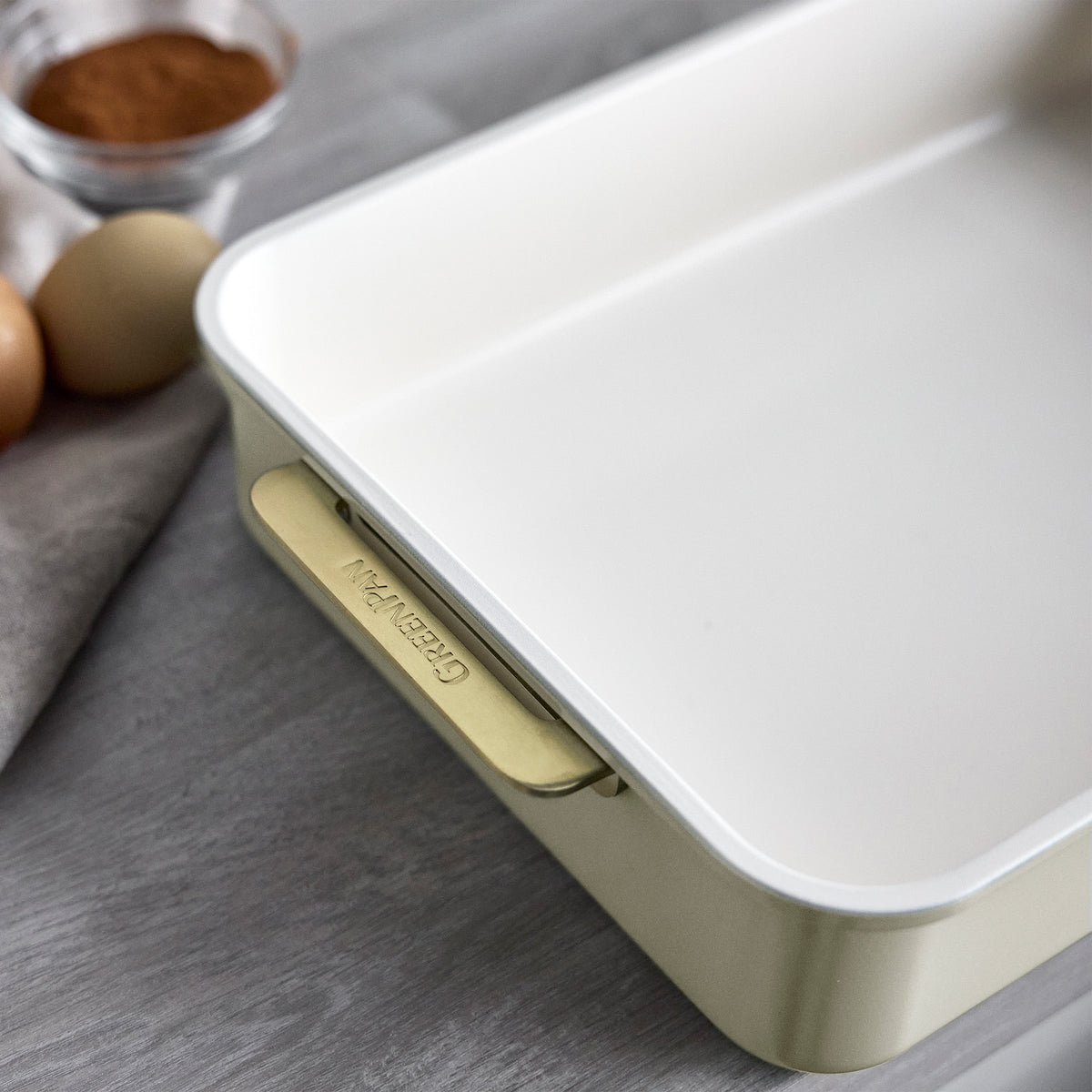 Reserve Pro 18-Piece Cookware & Bakeware Set | Cream - Image 23