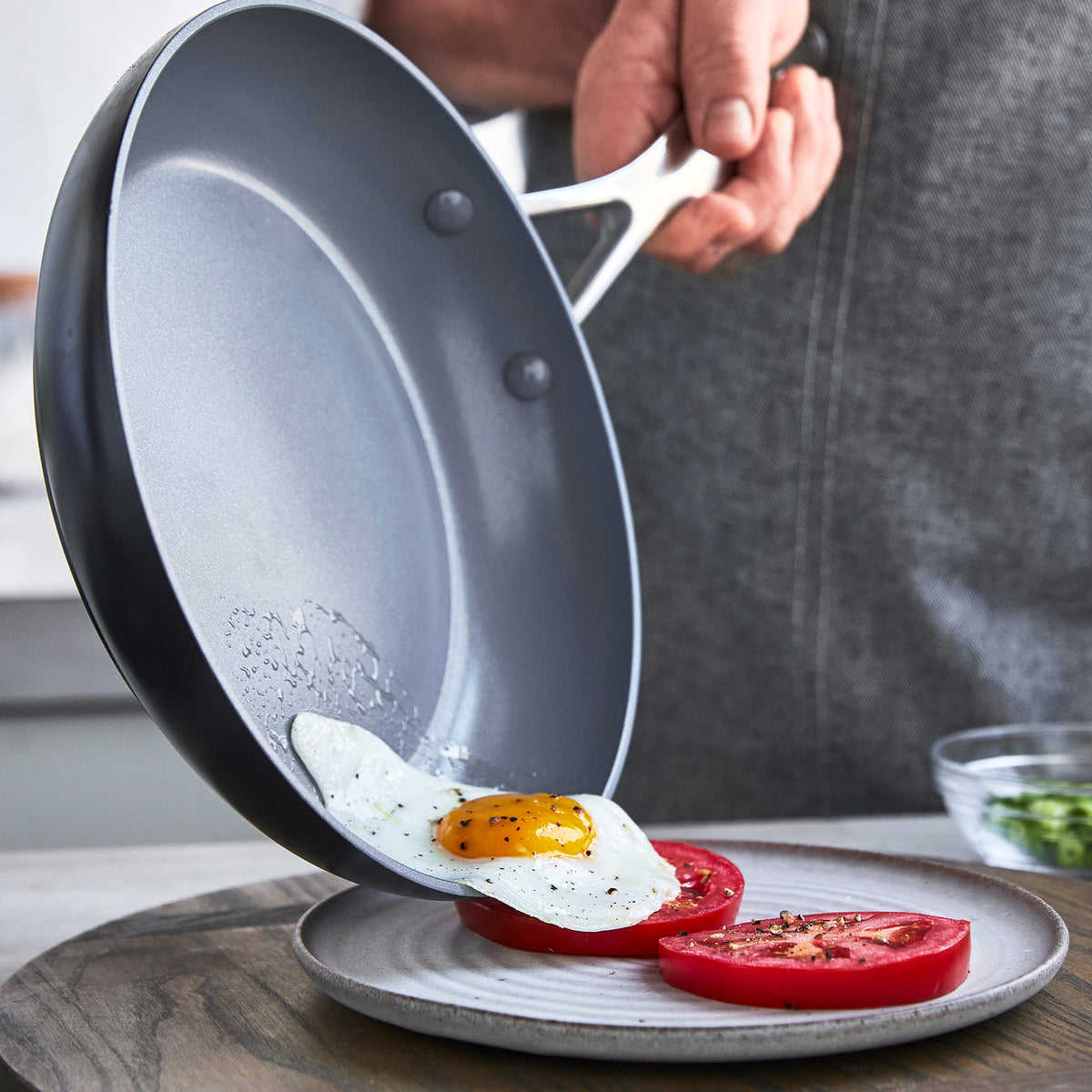 Valencia Pro Ceramic Nonstick 10" Frypan - Image 3