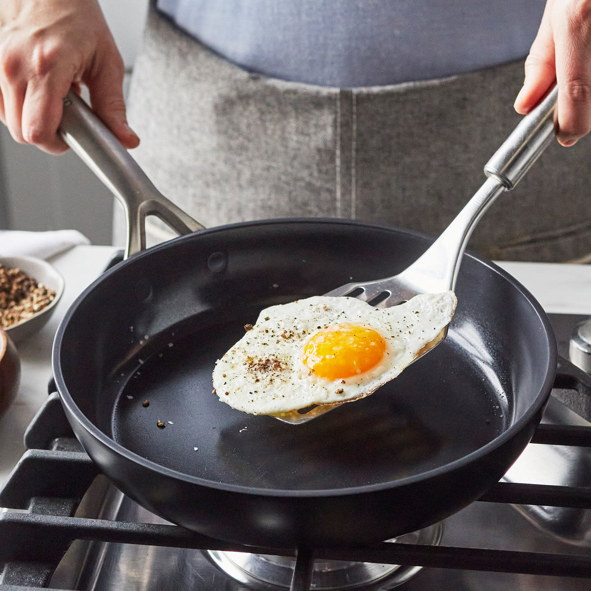 GP5 Infinite8 Ceramic Nonstick 9.5" and 11" Frypan Set - Image 8