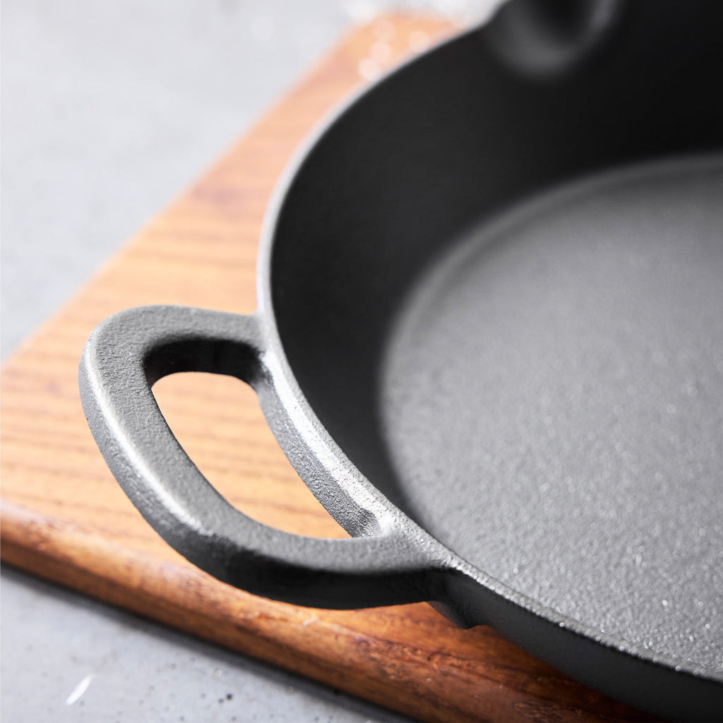 Bobby Flay by GreenPan 10" Cast Iron Frypan - Image 8