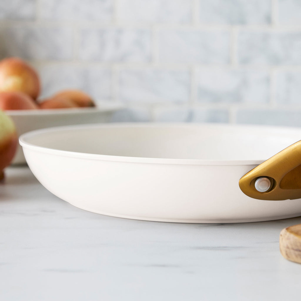 Reserve Pro 18-Piece Cookware & Bakeware Set | Cream - Image 13