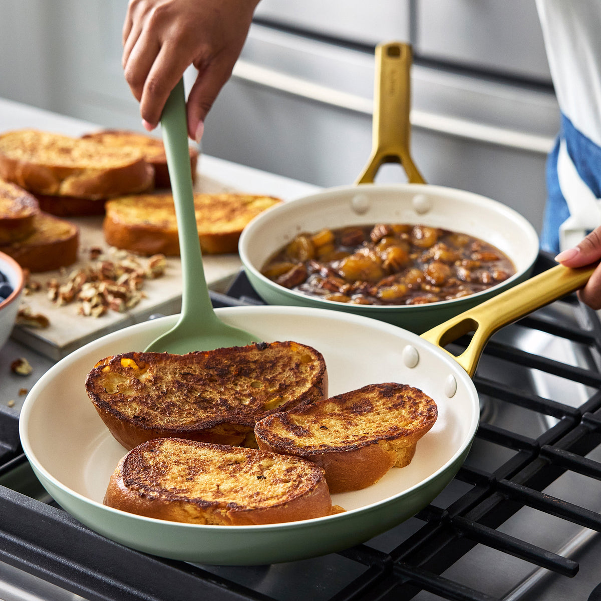Reserve Pro Ceramic Nonstick 10-Piece Cookware Set | Sage - Image 5