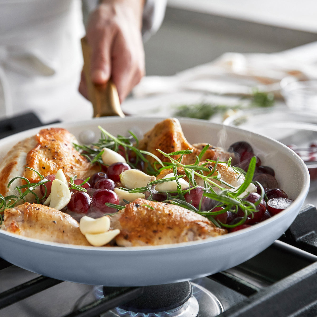 Reserve Pro Ceramic Nonstick 10" and 12" Frypan Set | Glacier - Image 6