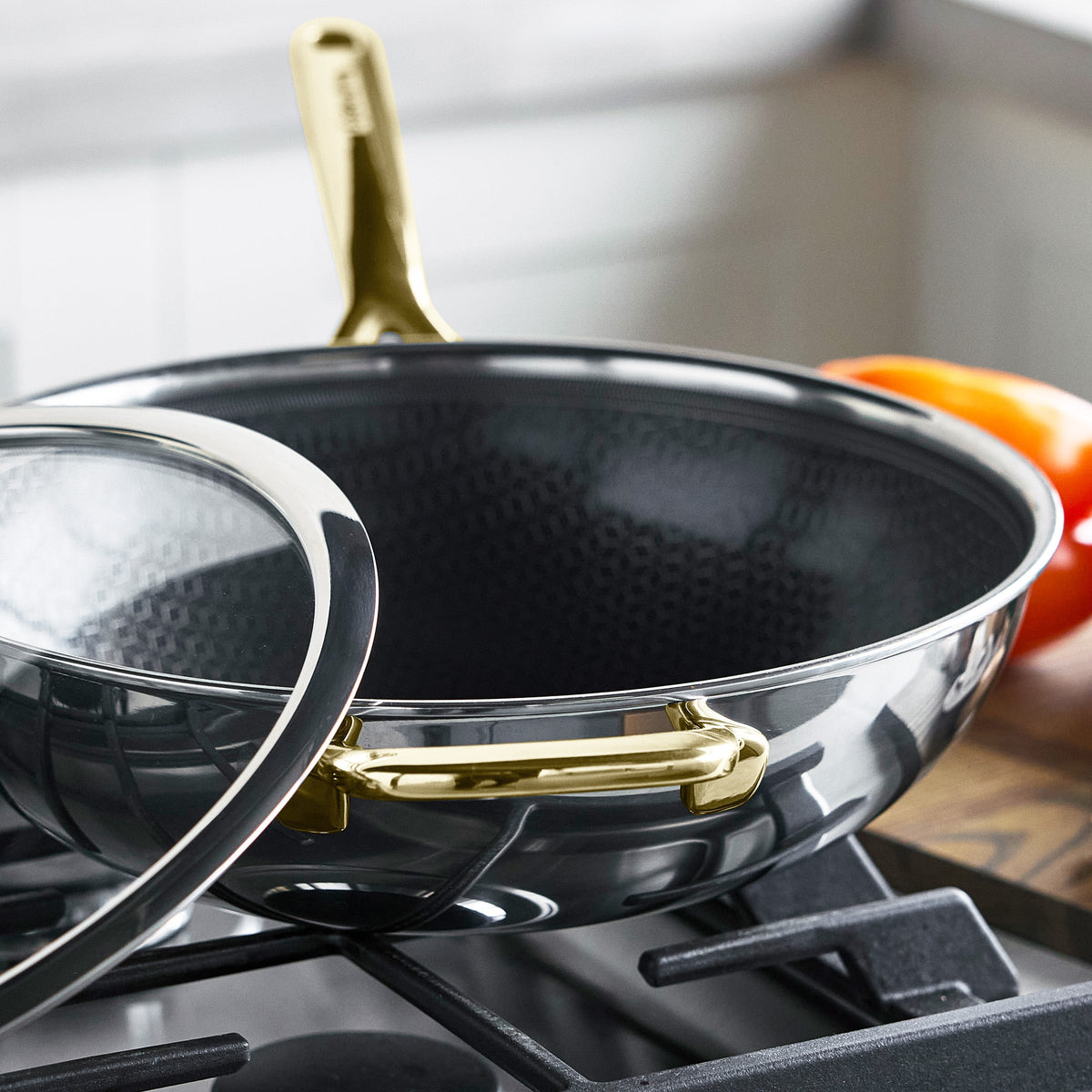 Spectra Gold Thermobond Hybrid Ceramic Nonstick 12" Wok with Lid - Image 7