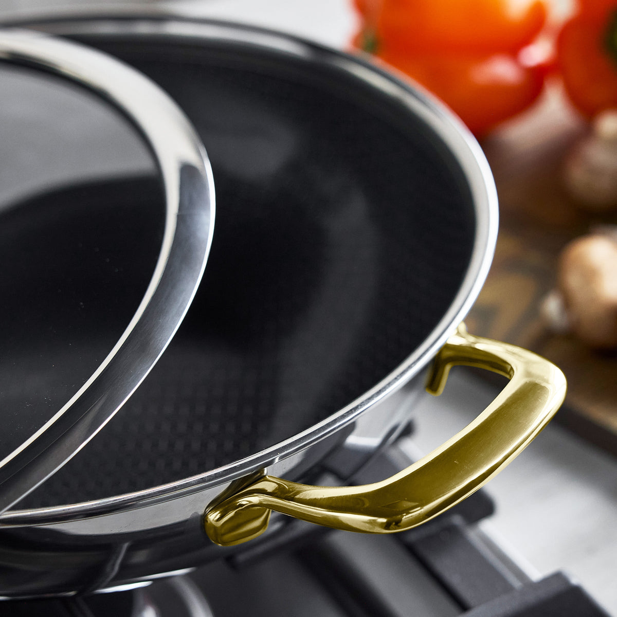 Spectra Gold Thermobond Hybrid Ceramic Nonstick 12" Wok with Lid - Image 8
