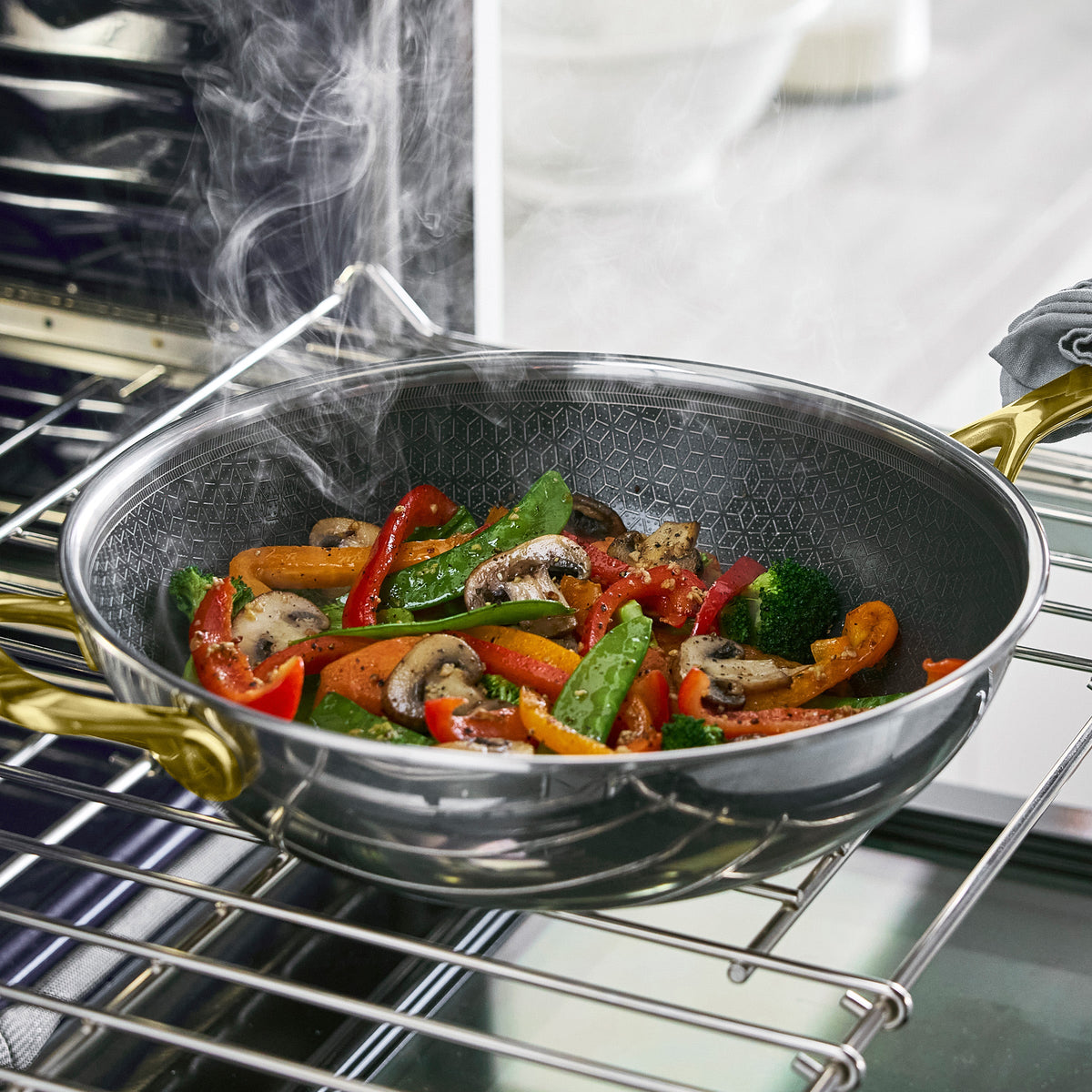 Spectra Gold Thermobond Hybrid Ceramic Nonstick 12" Wok with Lid - Image 9