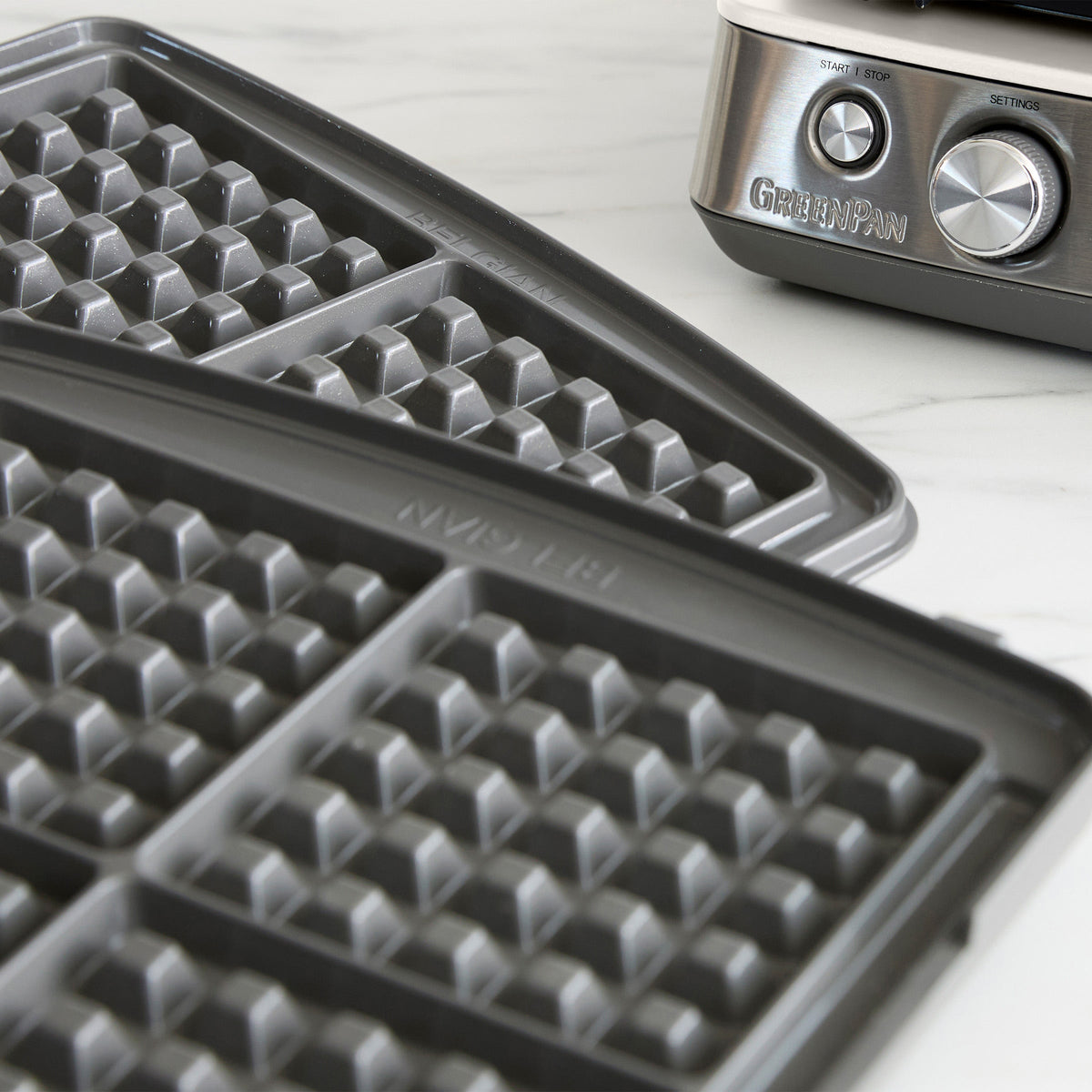 Elite Ceramic Nonstick 4-Square Waffle Maker | Cloud Cream - Image 4