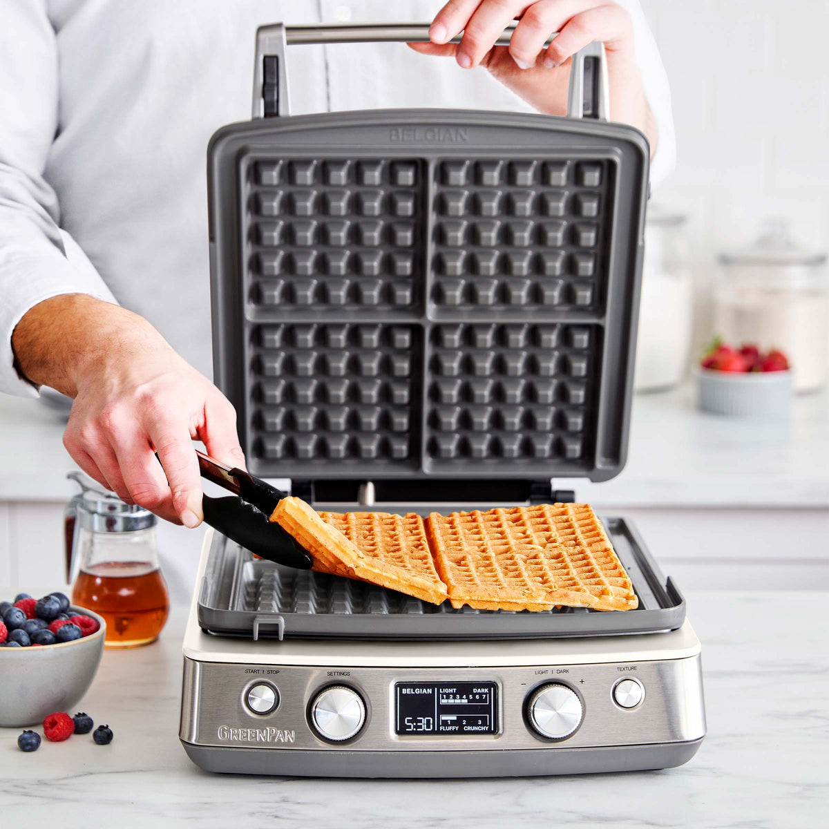 Elite Ceramic Nonstick 4-Square Waffle Maker | Cloud Cream - Image 8