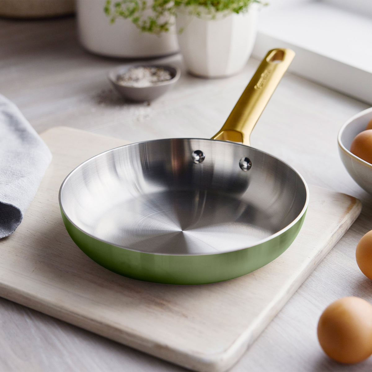 Reserve Pro Uncoated Stainless Steel 8" Frypan | Sage - Image 2