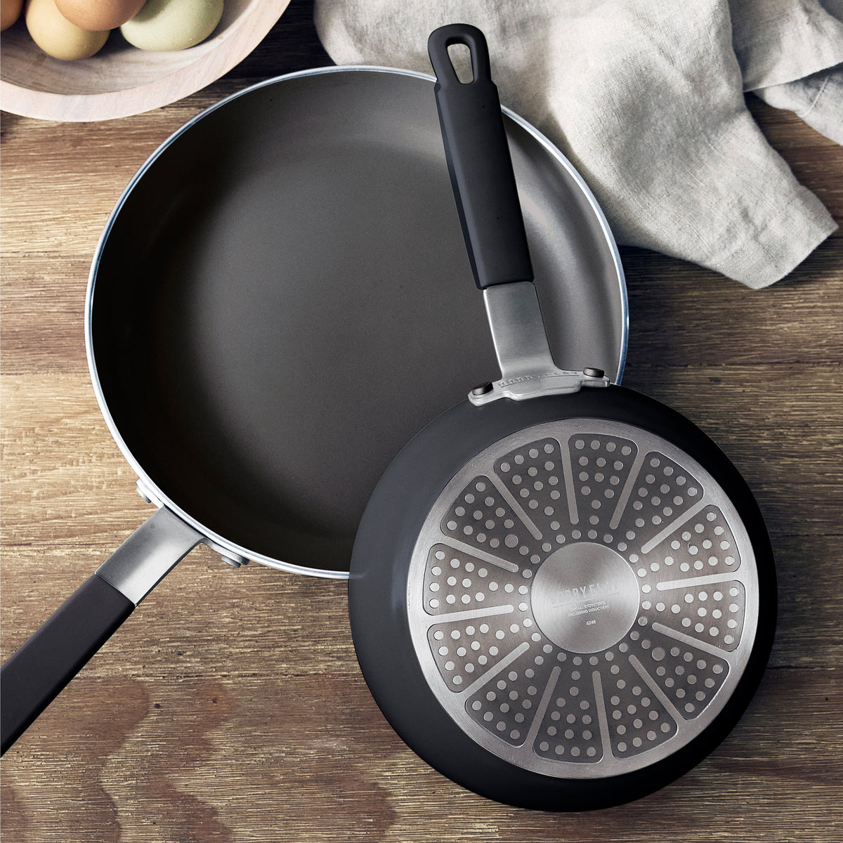 Bobby Flay by GreenPan Professional Ceramic Nonstick 8" Frypan | Black - Image 6
