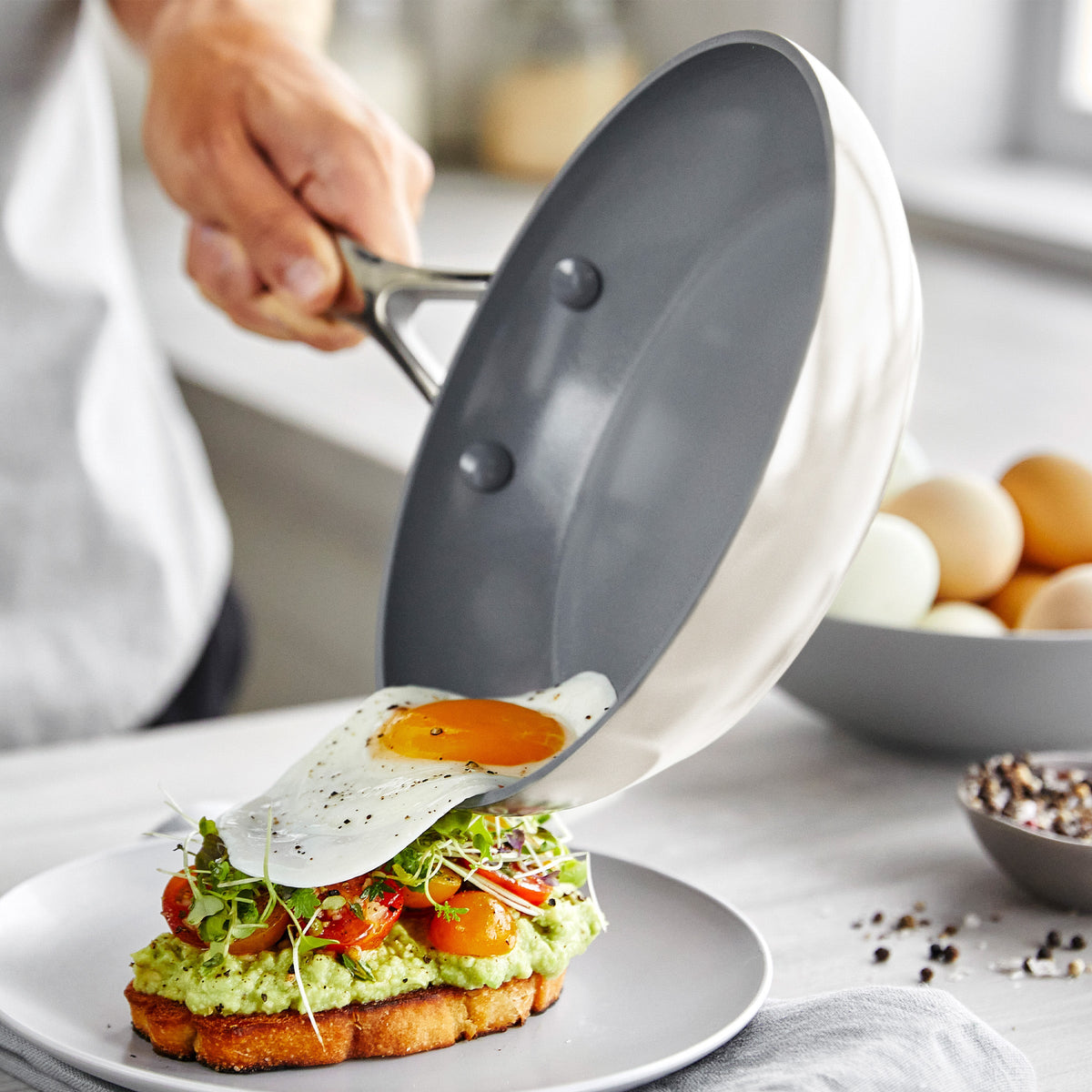 Valencia Pro Ceramic Nonstick 11-Piece Cookware Set | Cream - Image 4