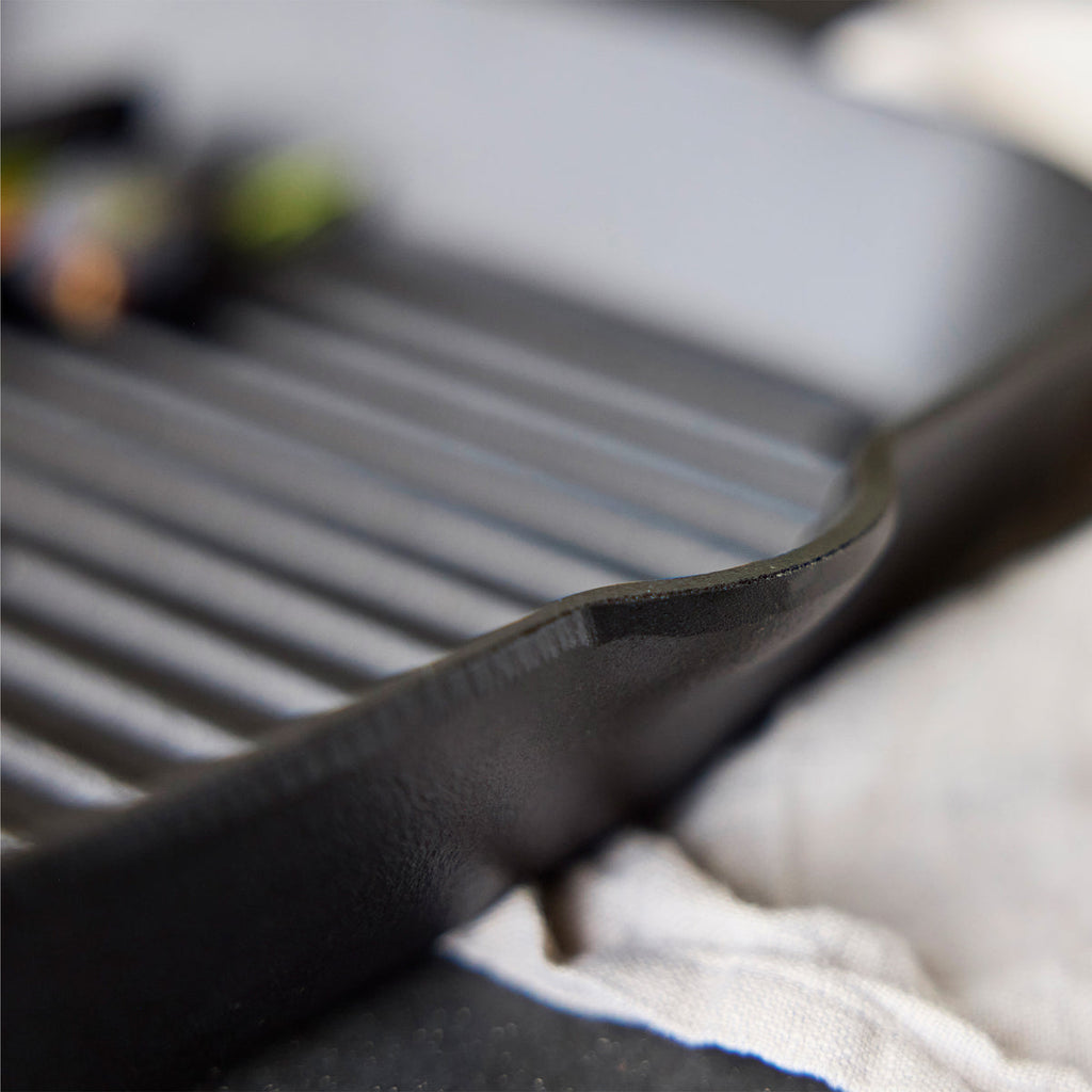 Bobby Flay by GreenPan 5-Piece Cast Iron Set with Bobby at Home Cookbook - Image 8
