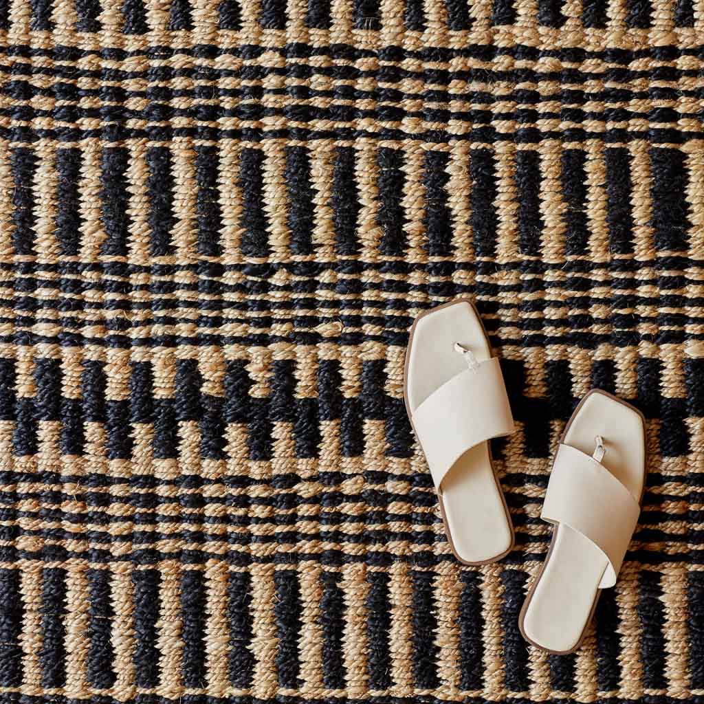 Shayak Handwoven Jute Accent Rug - Image 3