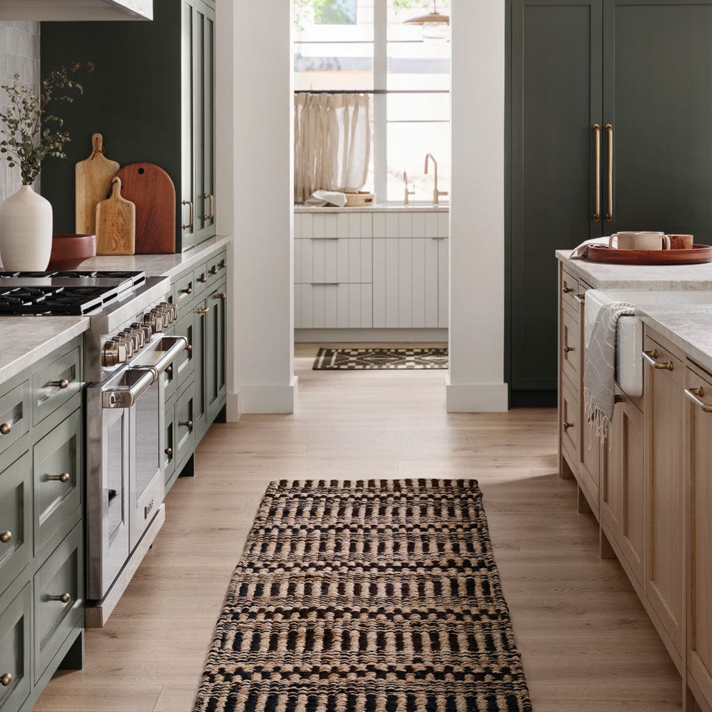 Shayak Handwoven Jute Accent Rug - Image 2