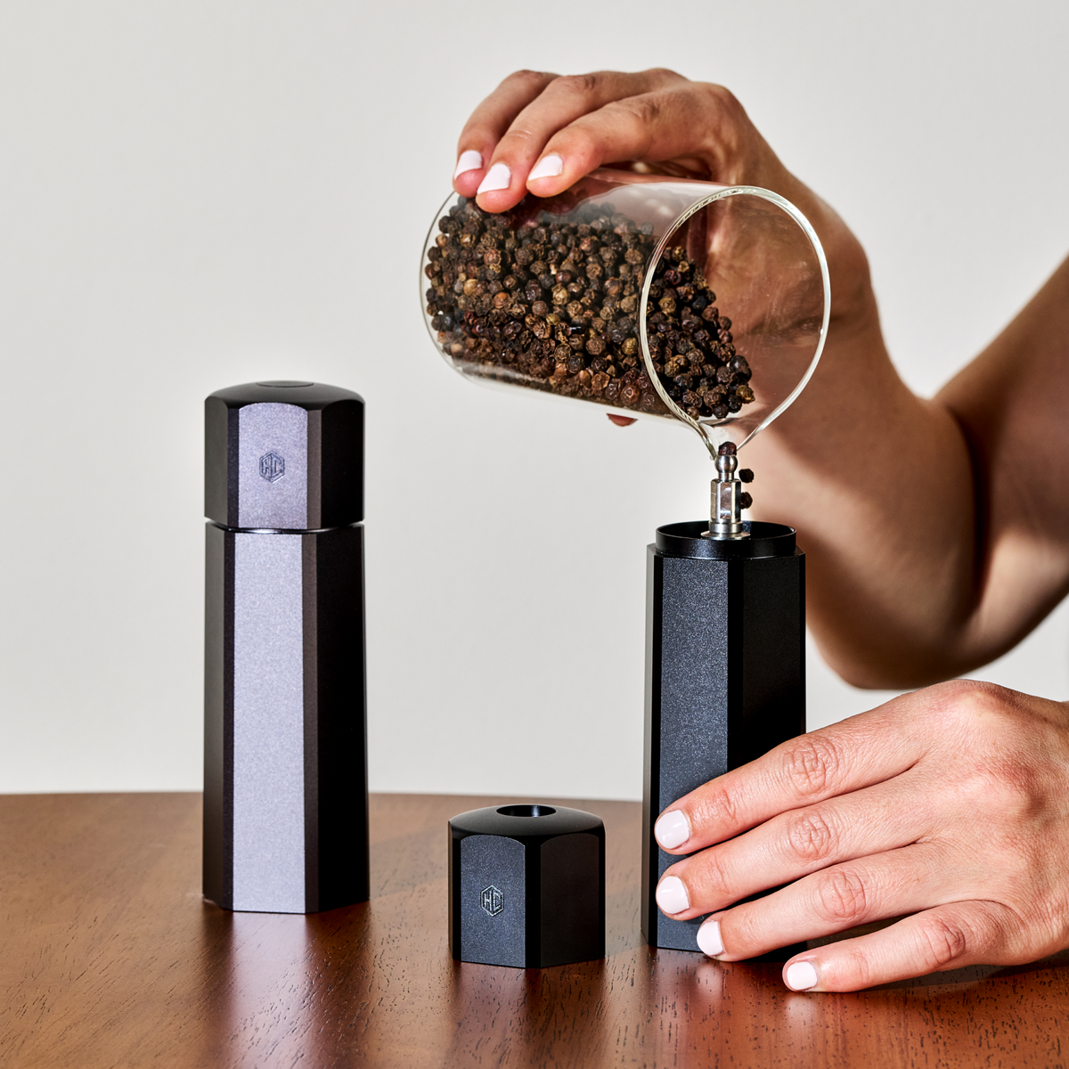 HexMill Tabletop Salt & Pepper Grinder Set - Image 8