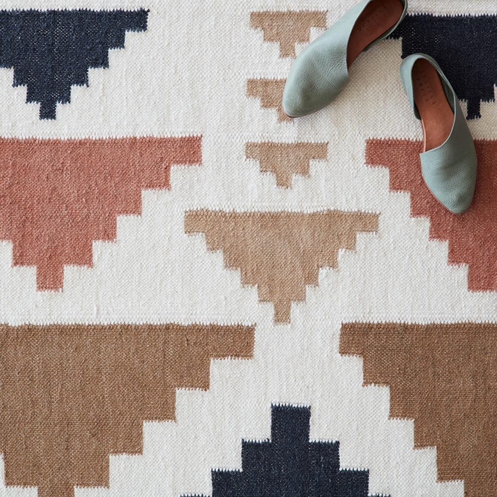 Tejal Handwoven Area Rug - 5' x 8' - Image 5